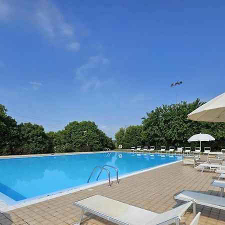 Wendy Apartment- Twobedroom & Pool & Parkprivatefree & Sports Desenzano del Garda Exterior foto