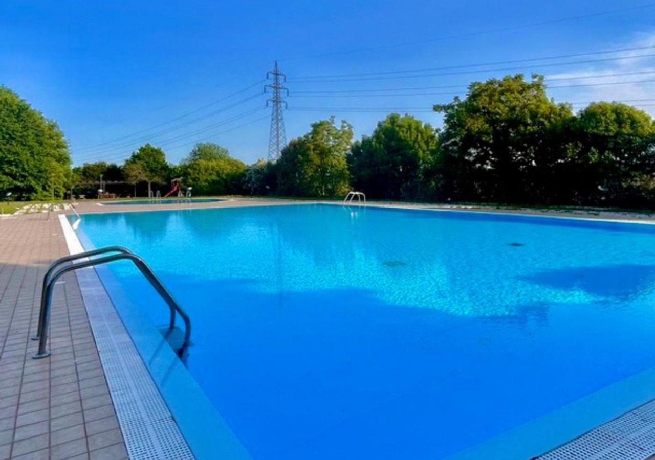Wendy Apartment- Twobedroom & Pool & Parkprivatefree & Sports Desenzano del Garda Exterior foto