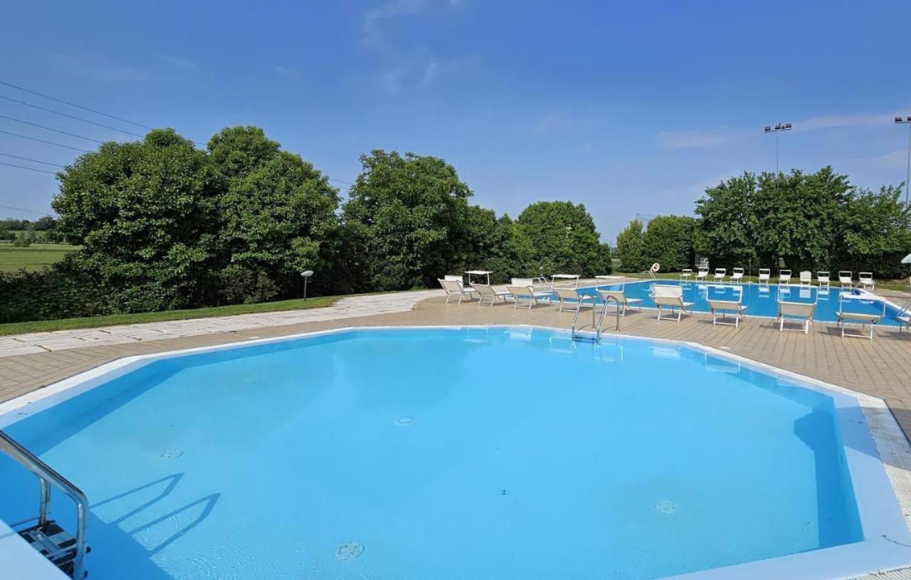 Wendy Apartment- Twobedroom & Pool & Parkprivatefree & Sports Desenzano del Garda Exterior foto