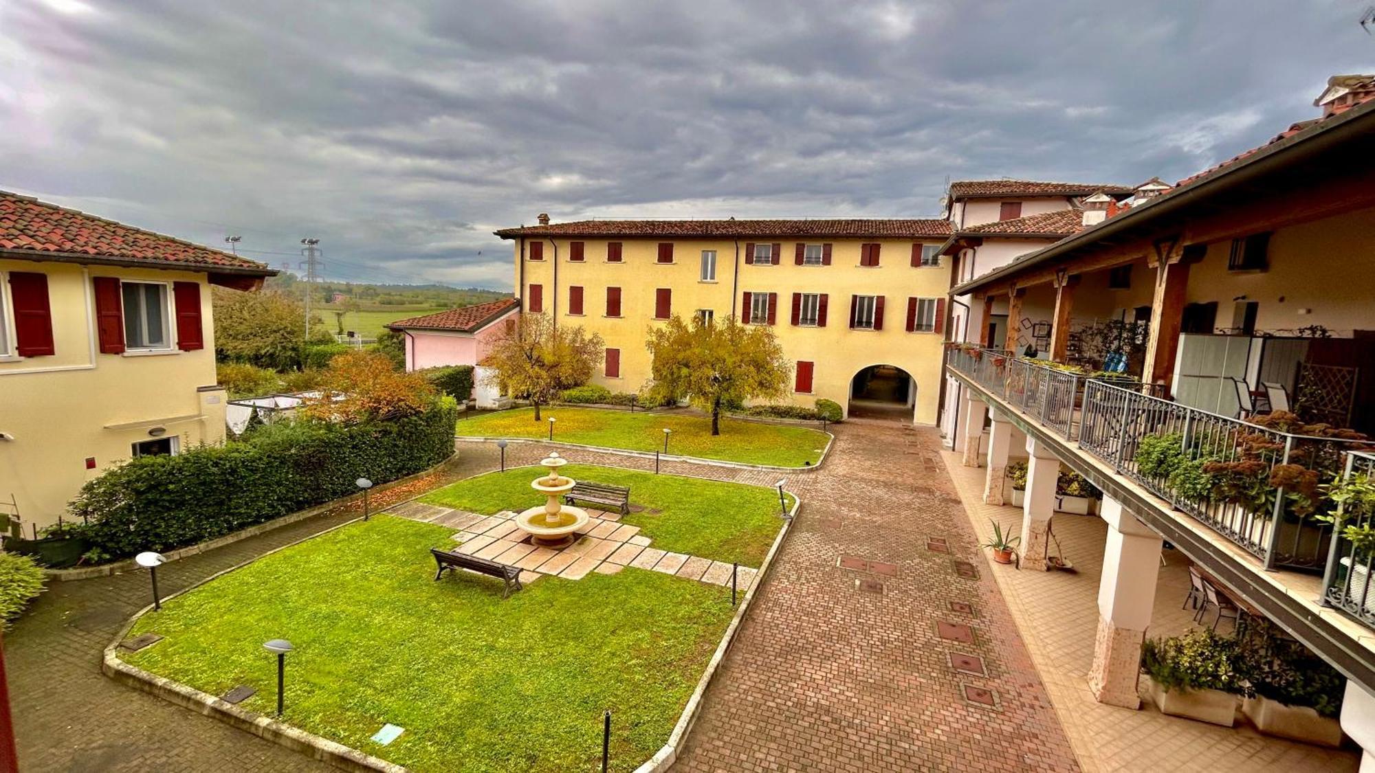 Wendy Apartment- Twobedroom & Pool & Parkprivatefree & Sports Desenzano del Garda Exterior foto