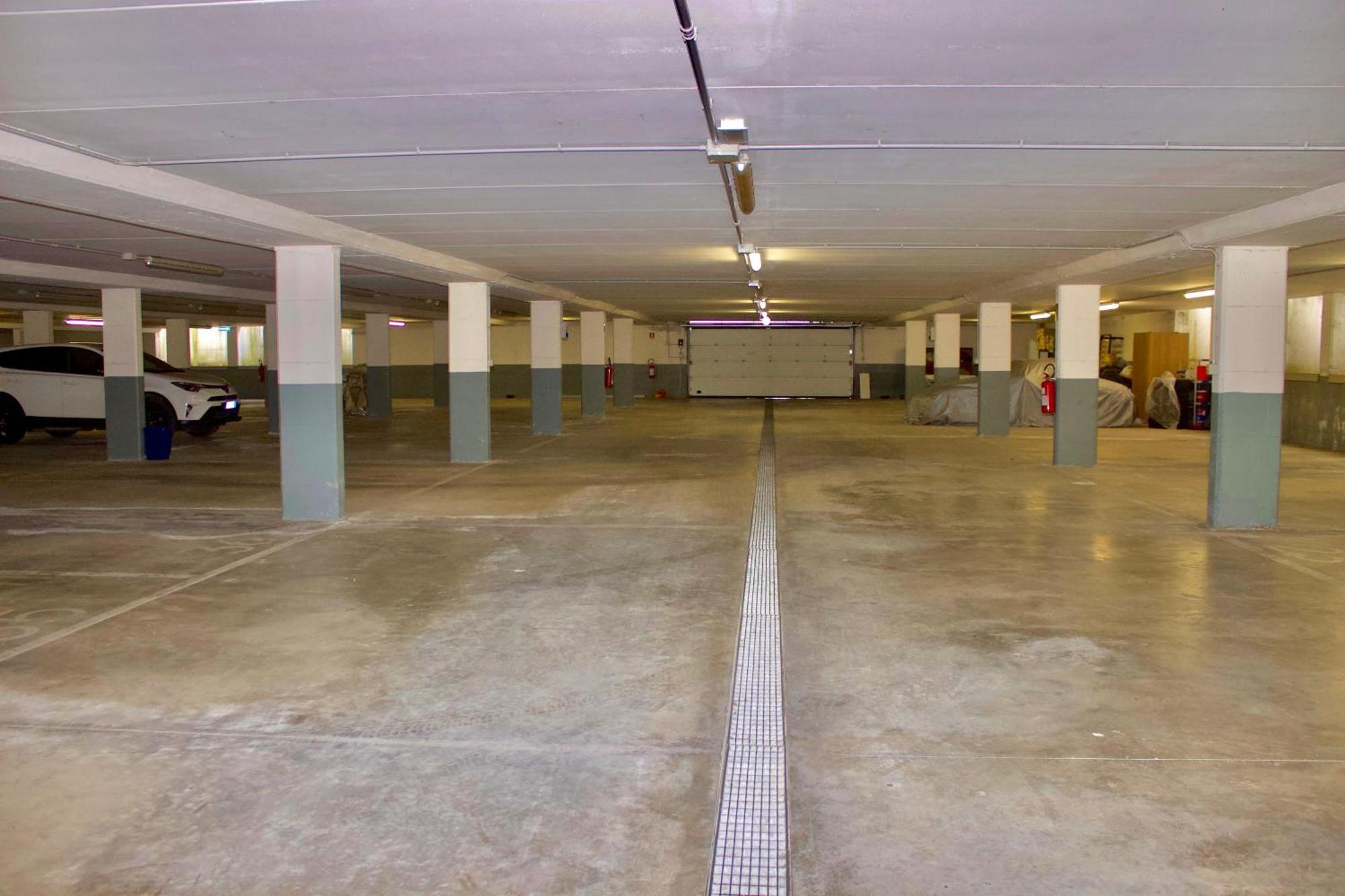 Wendy Apartment- Twobedroom & Pool & Parkprivatefree & Sports Desenzano del Garda Exterior foto