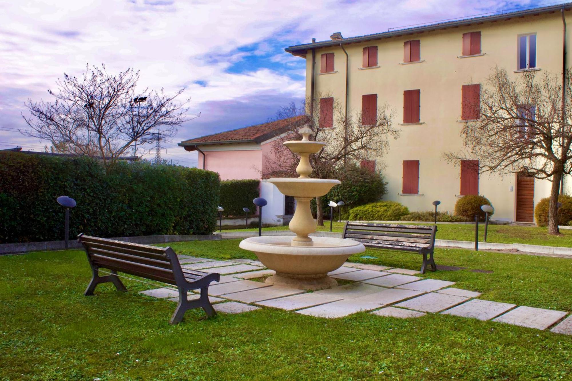Wendy Apartment- Twobedroom & Pool & Parkprivatefree & Sports Desenzano del Garda Exterior foto
