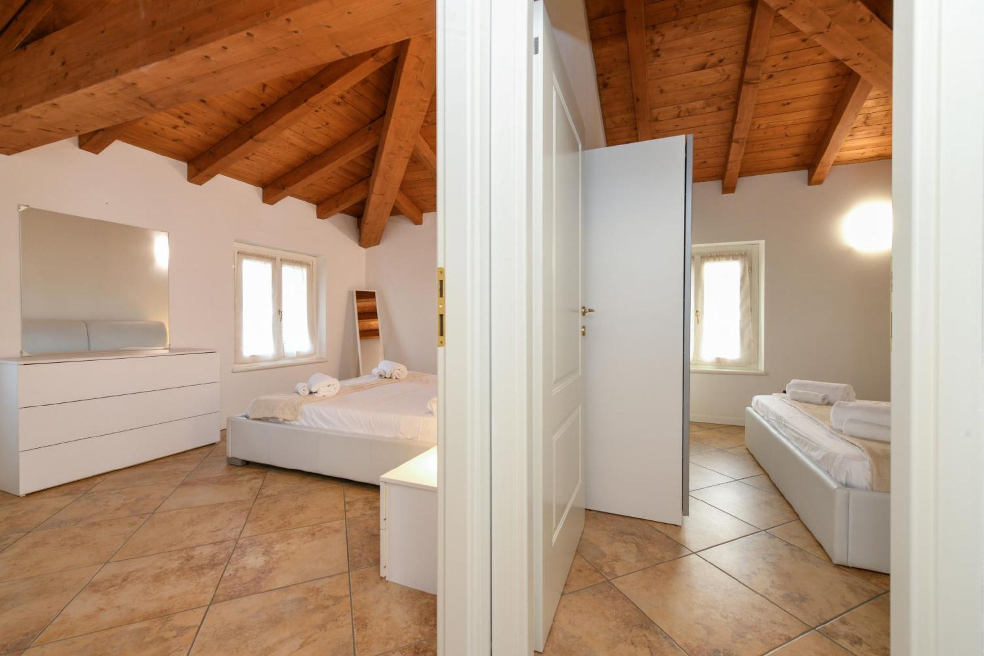 Wendy Apartment- Twobedroom & Pool & Parkprivatefree & Sports Desenzano del Garda Exterior foto