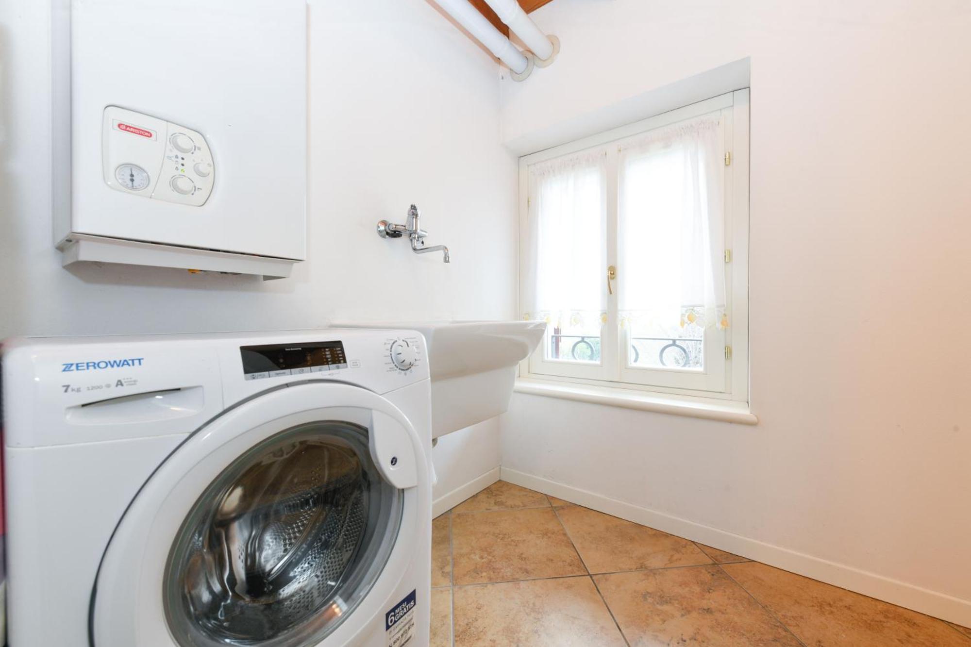Wendy Apartment- Twobedroom & Pool & Parkprivatefree & Sports Desenzano del Garda Exterior foto